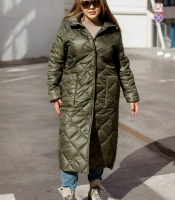 Куртка женская длинная стёганая из плащевки Лаке с капюшоном и утеплителем синтепон 200 осенне-зимняя