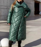 Куртка женская осенне-зимняя длинная стёганая из плащевки с утеплителем и асимметричной молнией бордовая