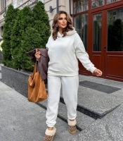 Костюм спортивный женский из полар-флиса утеплённый с худи и брюками свободного кроя осенне-зимний