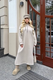 Платье-худи женское удлинённое из трёхнитки на флисе с капюшоном и боковыми разрезами осенне-зимнее