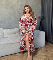 Халат женский плюшевый с капюшоном и поясом в цветочный принт осенний зимний