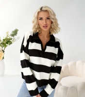 Свитер женский в черно-белую полоску оверсайз из шерсти с воротником поло осенний зимний