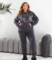 Костюм-двойка женский утеплённый из трёхнитки на флисе с декоративной надписью из камней осенне-зимний