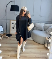 Платье-трапеция женское велюровое свободного кроя с декоративными пуговицами осенне-зимнее