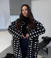 Кардиган женский шерстяной букле с капюшоном и пуговицами в крупную клетку осенне-зимний