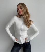 Термокофта женская приталенного кроя на молнии из ткани пума осенне-зимняя