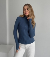 Термокофта женская приталенного кроя на молнии из ткани пума осенне-зимняя