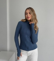 Термокофта женская приталенного кроя на молнии из ткани пума осенне-зимняя