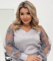 Джемпер женский ангора с кружевными рукавами и V-образным вырезом осенне-зимний