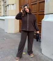 Спортивный костюм-двойка женский утепленный из теплого флиса с лампасами и воротником-стойкой осенне-зимний