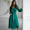 Платье на запах женское атласное миди с поясом и длинными рукавами из ткани Скарлет осенне-зимнее зелёное  k-125194