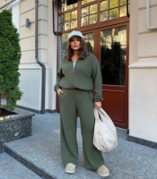 Костюм-двойка женский из вязаной ангоры: толстовка на молнии и широкие брюки осенне-зимний