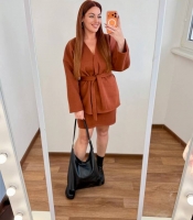 Костюм-двойка женский кашемировый с жакетом на запах и юбкой осенне-зимний