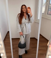 Костюм-двойка женский кашемировый с поясом свободного кроя с широкими брюками осенне-зимний серый