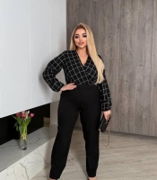 Комбинезон женский костюмный на запах с длинным рукавом в клетку осенне-зимний черный
