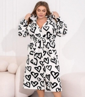 Халат женский махровый с капюшоном и поясом турецкий осенне-зимний с принтом сердца