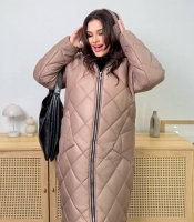 Куртка женская удлинённая зимняя стёганая из плащёвки с силиконовым утеплителем и съёмным капюшоном зимняя