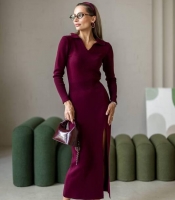 Платье-гольф женское хлопковое приталенного силуэта с воротником поло и боковым разрезом осеннее зимнее