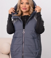 Жилетка женская осенне-зимняя графитовая стёганая из плащёвки Эмми с капюшоном и трикотажными вставками
