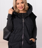 Жилетка женская осенне-зимняя чёрная стёганая из плащёвки Эмми с капюшоном и трикотажными рукавами