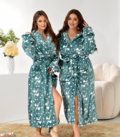 Халат женский домашний из плюшика с поясом и капюшоном осенне-зимний