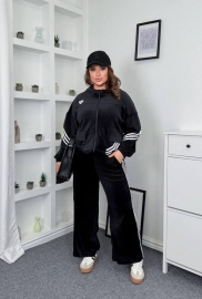 Спортивний костюм Спортивний костюм