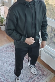 Спортивний костюм Спортивний костюм