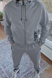 Спортивний костюм Спортивний костюм