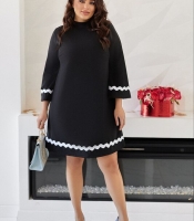 Платье-трапеция женское итальянский трикотаж с контрастным кантом осеннее зимнее