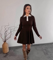 Сукня женская трикотажная солнцеклёш с контрастным воротником и длинным рукавом осенне-зимняя