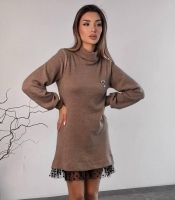 Платье женское ангоровое трикотажное с фатиновой вставкой и декоративной брошью осенне-зимнее