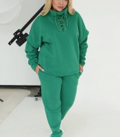 Костюм спортивный женский осенне-зимний из трехнитки на флисе с трендовым воротом зелёный