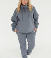 Костюм спортивный женский осенне-зимний из трехнитки на флисе с трендовым воротом графитовый