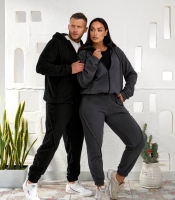 Универсальный костюм унисекс чёрный осенне-зимний из полар-флиса с кофтой на молнии и утеплёнными джоггерами