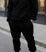 Спортивный костюм мужской чёрный осенне-зимний из полар-флиса с кофтой на молнии и утеплёнными джоггерами