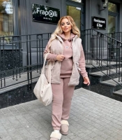 Спортивный костюм-тройка женский пудровый осенне-зимний из трёхнитки с начёсом с жилеткой-баранчик на синтепоне