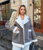 Дублёнка женская осенне-зимняя серая укороченная с контрастным белым мехом
