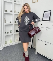 Платье женское утеплённое спортивное трикотажное графитовое с декоративным принтом осеннее зимнее