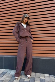 Спортивний костюм Спортивний костюм