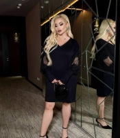 Платье женское ангоровое нарядное с фактурными рукавами осенне-зимнее