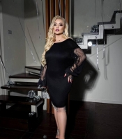 Платье женское ангоровое праздничное с флоковыми рукавами и металлической бахромой осенне-зимнее