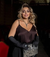 Майка женская на тонких бретелях шовк Армани базовая осенняя