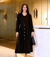 Платье-свитер женское трикотажное пuma миди с декоративной пуговичной линией осеннее зимнее