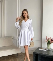 Платье коктейльное женское из костюмной ткани с V образным вырезом расклешенное с пышной юбкой осеннее зимнее