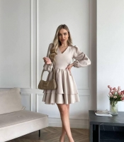 Платье коктейльное женское из костюмной ткани с V образным вырезом расклешенное с пышной юбкой осенний зимний