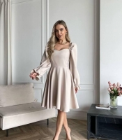 Платье женское из костюмной ткани с фигурным декольте расклешенное осенний зимний