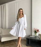 Платье женское из костюмной ткани с фигурным декольте расклешенное осенний зимний