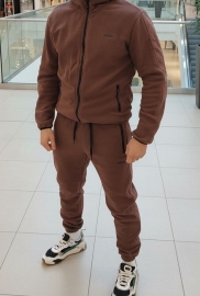 Спортивний костюм Спортивний костюм