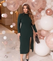 Платье-футляр женское из креп дайвинга с разрезом на ноге на молнии демисезонное