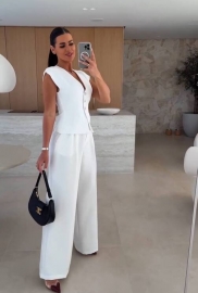 Костюм-двойка женский из костюмной ткани: жилет на пуговицах и широкие брюки с карманами летний